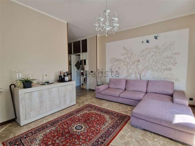 Appartamento in vendita di 110 m² in Via Vittorio Alfieri