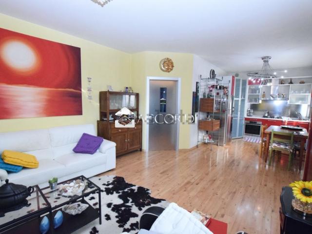 Appartamento in vendita di 110 m² in Via Roma