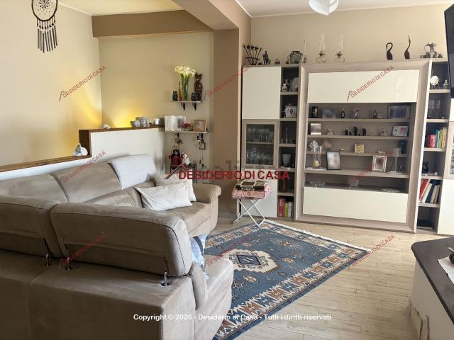 Appartamento in vendita di 110 m² in Via Consolare Antica, 375