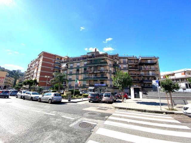 Appartamento in vendita di 110 m² in Via Consalvo