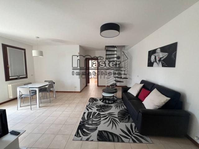 Appartamento in vendita di 110 m² in Via Contardo Ferrini
