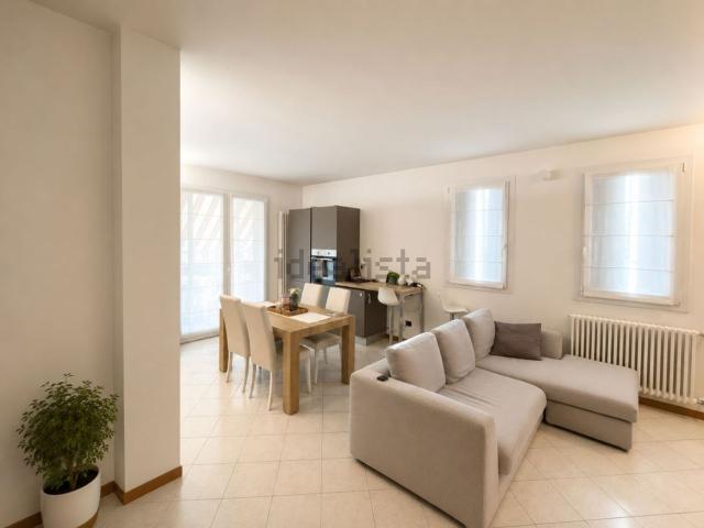 Appartamento in vendita di 110 m² in Via Caduti di Nassiriya, 15