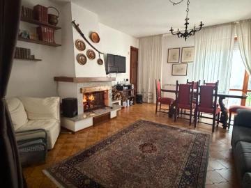 Appartamento in vendita di 110 m² in Via Campo d&apos Appio