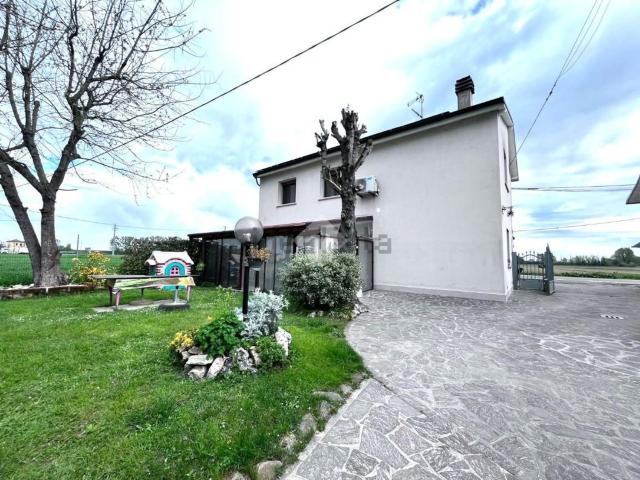 Appartamento in vendita di 140 m² in Via Canaletto, 37