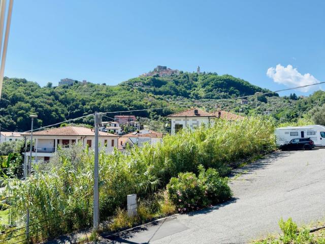 Appartamento in vendita di 110 m² in Via Canonica, 32