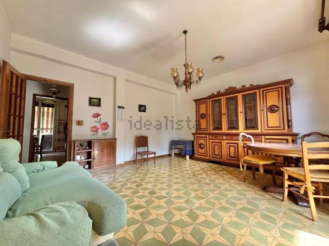 Appartamento in vendita di 110 m² in Via Carlo Lorenzini, 128