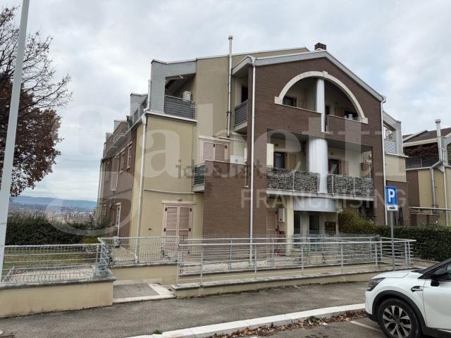 Appartamento in vendita di 110 m² in Via Carnano, 8