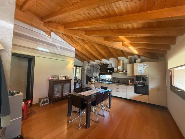 Appartamento in vendita di 110 m² in Via Casa Bianca, 6