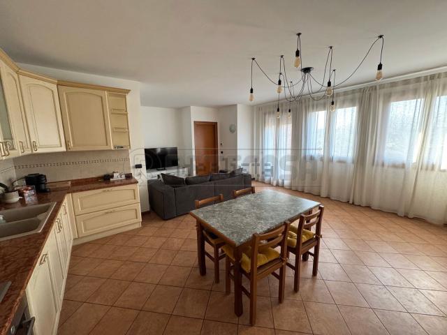 Appartamento in vendita di 110 m² in Via Casona, 24