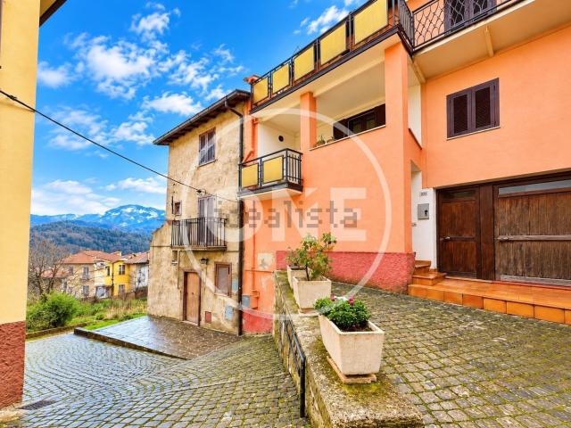 Appartamento in vendita di 110 m² in Via Castello, 35
