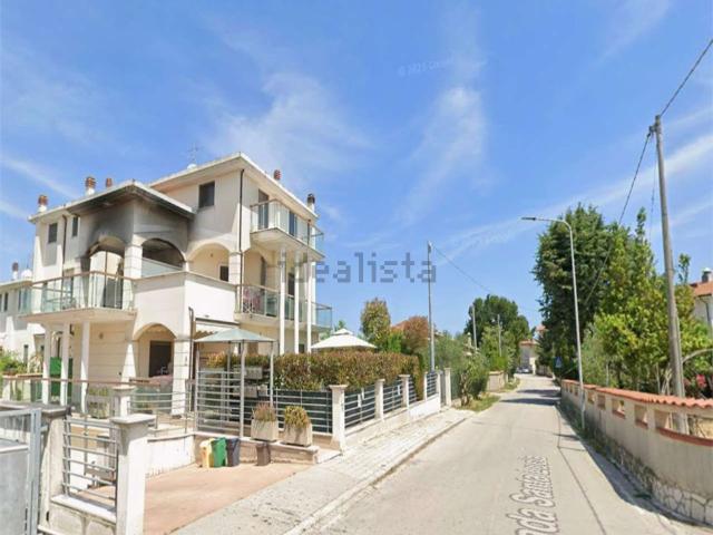 Appartamento in vendita di 110 m² in Via Cesare de Titta, 36
