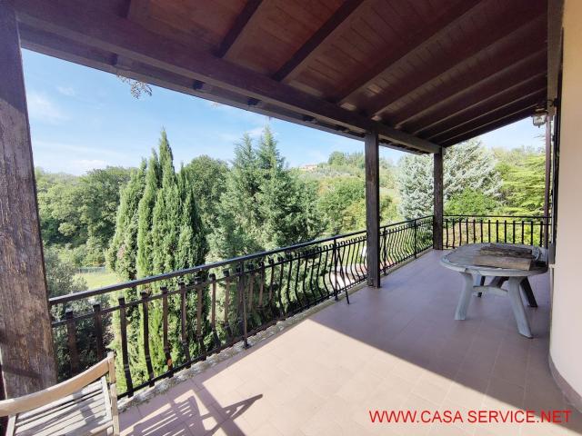 Appartamento in vendita di 110 m² in Via Chiantigiana
