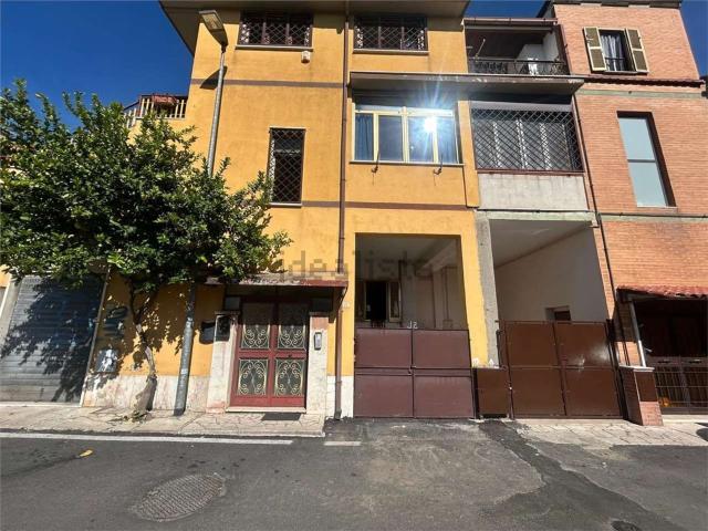 Appartamento in vendita di 110 m² in Via Ciro Menotti, 38