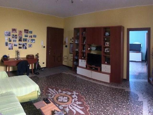 Appartamento in vendita di 110 m² in Via Ciro Menotti