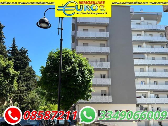 Appartamento in vendita di 110 m² in Via A. Finocchi, 26