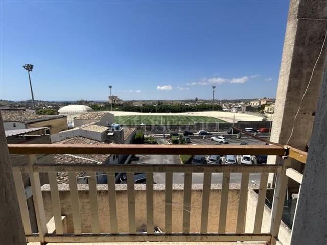 Appartamento in vendita di 110 m² in Via Angelo Cavarra