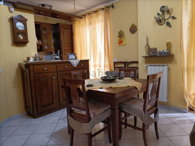 Appartamento in vendita di 110 m² in Via Angelo Guelfi