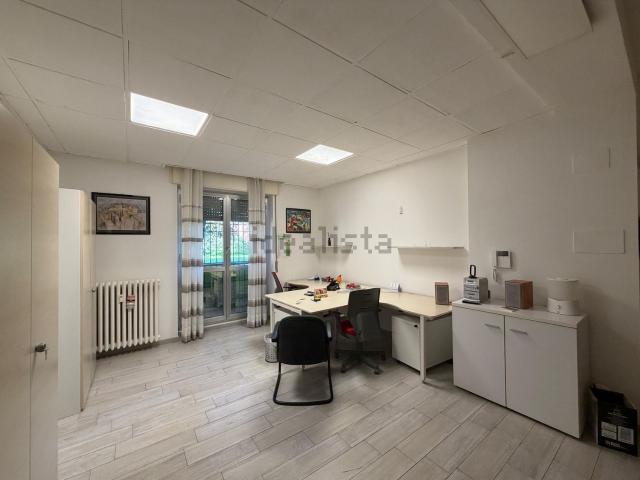 Appartamento in vendita di 110 m² in Via Abelardo Pecorini, 16