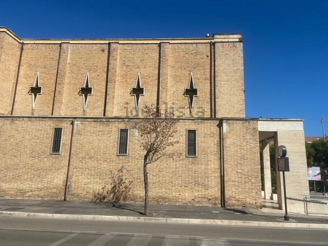 Appartamento in vendita di 110 m² in Via Adriatica, 100