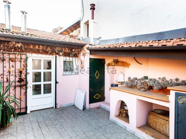 Appartamento in vendita di 110 m² in Via Alba, 21