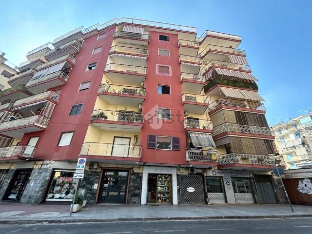 Appartamento in vendita di 110 m² in Via Alcide de Gasperi, 37
