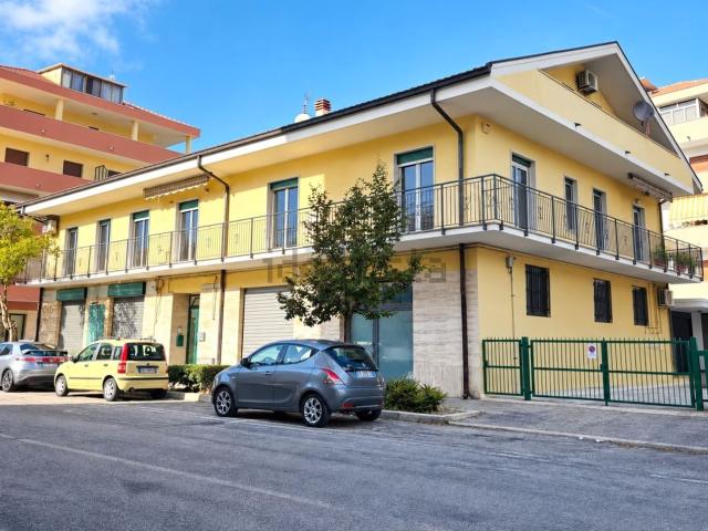 Appartamento in vendita di 110 m² in Via Alessandro Valignani, 12