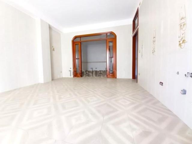 Appartamento in vendita di 110 m² in Via Alessandro Manzoni