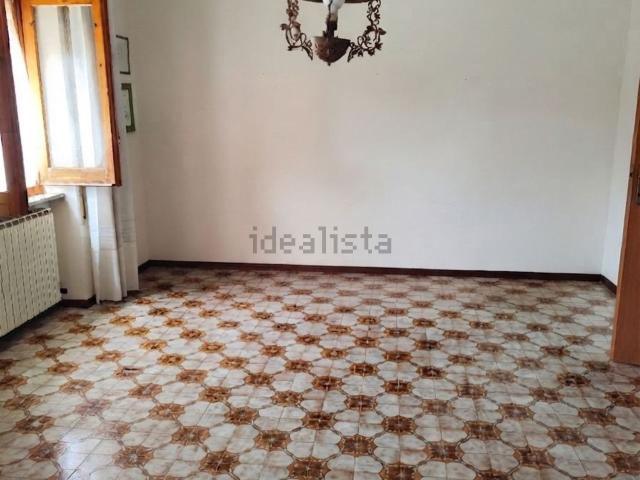 Appartamento in vendita di 110 m² in Via Appia Lato Napoli