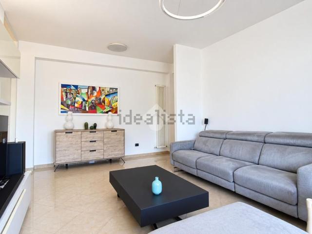 Appartamento in vendita di 110 m² in Via Ascoli Piceno, 1