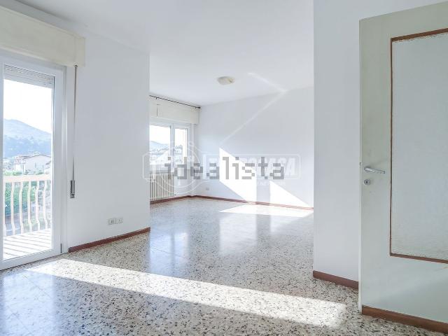 Appartamento in vendita di 110 m² in Via Bottacchi, 11