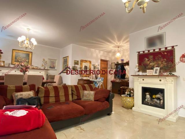 Appartamento in vendita di 110 m² in Via Borromeo Cardinale, 36