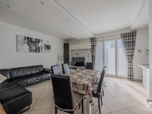 Appartamento in vendita di 110 m² in Via Barzano