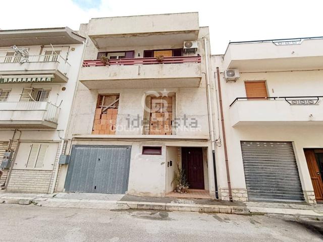 Appartamento in vendita di 110 m² in Via Basilicata, 241