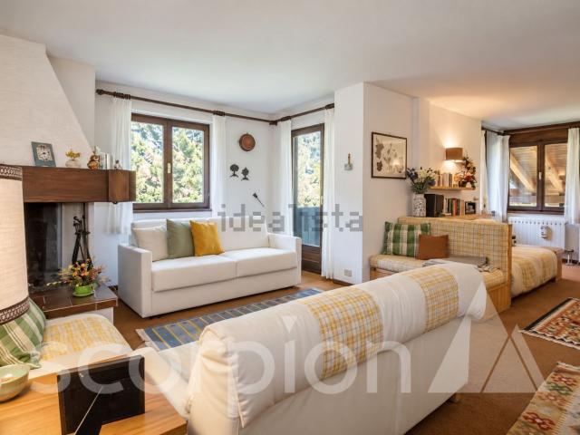 Appartamento in vendita di 110 m² in Via Bedolè, 8