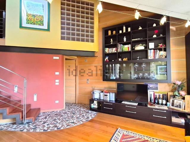 Appartamento in vendita di 110 m² in Via Bell&apos Italia, 14