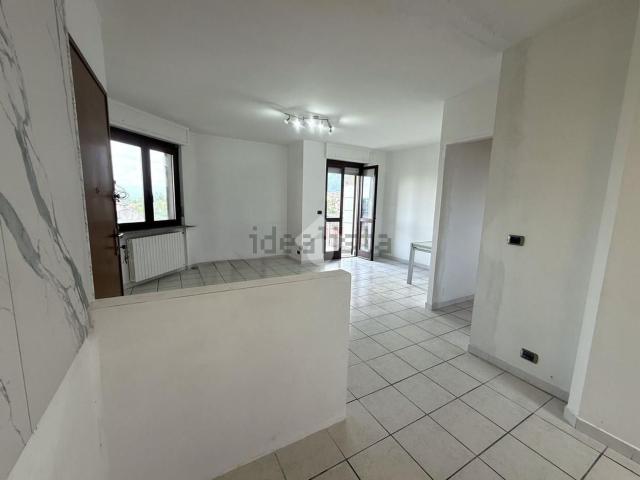 Appartamento in vendita di 90 m² in Via Bertacchi, 4