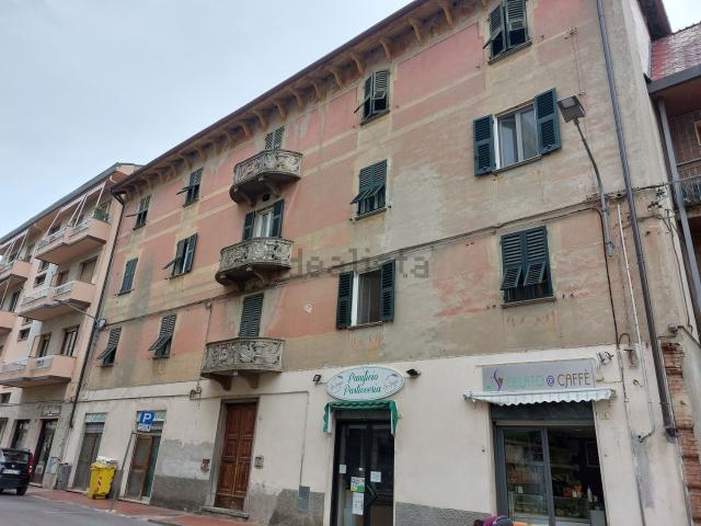 Appartamento in vendita di 110 m² in Via G. D. Buffa, 5