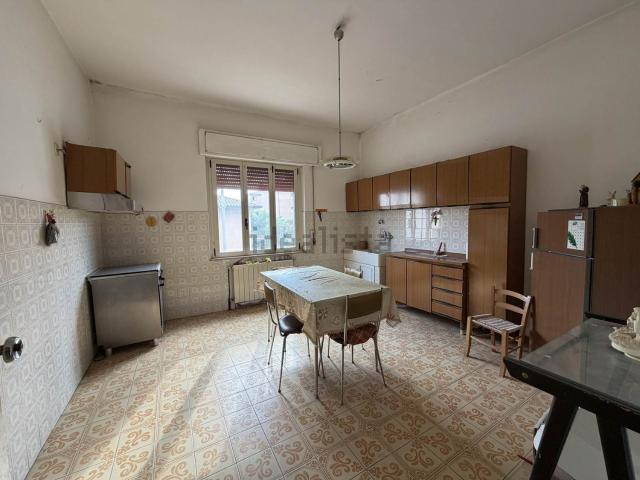 Appartamento in vendita di 110 m² in Via G. Ferrero, 101