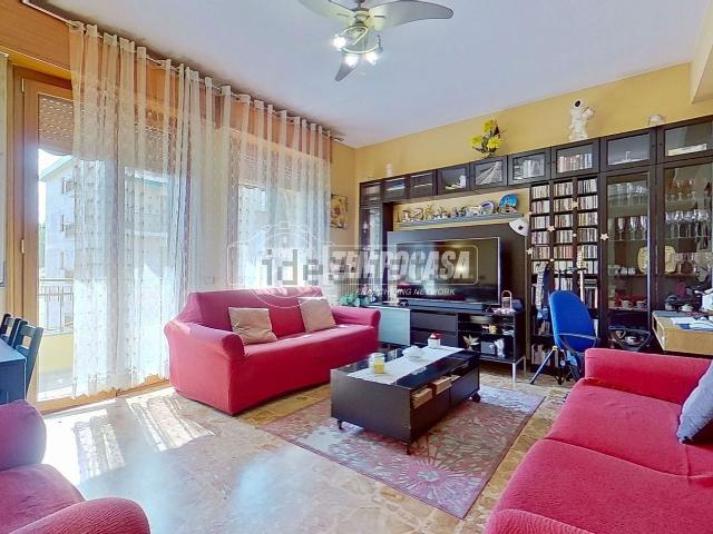 Appartamento in vendita di 110 m² in Via G. Micheli, 10