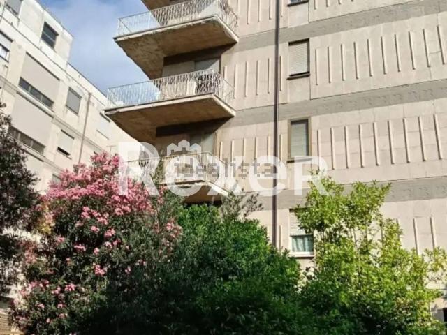 Appartamento in vendita di 110 m² in Via Gabriele D&apos Annunzio