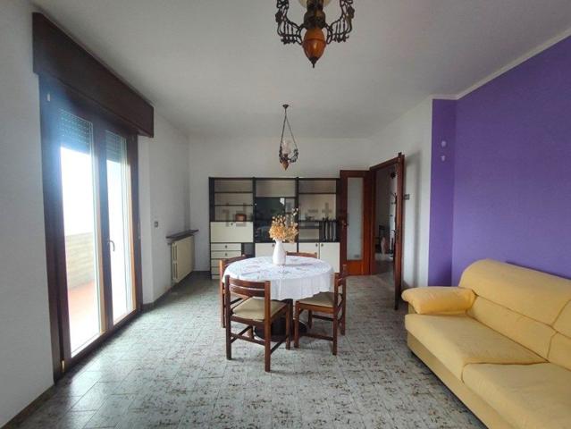 Appartamento in vendita di 110 m² in Via Giuseppe Garibaldi, 171