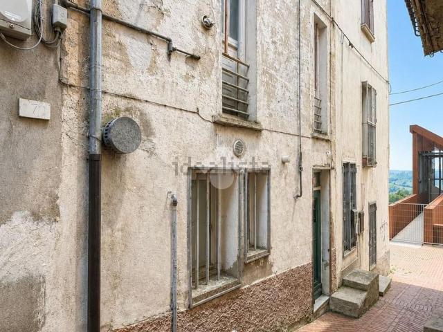 Appartamento in vendita di 110 m² in Via Giuseppe Garibaldi, 11