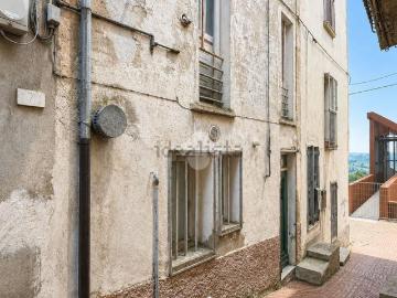 Appartamento in vendita di 110 m² in Via Giuseppe Garibaldi, 11