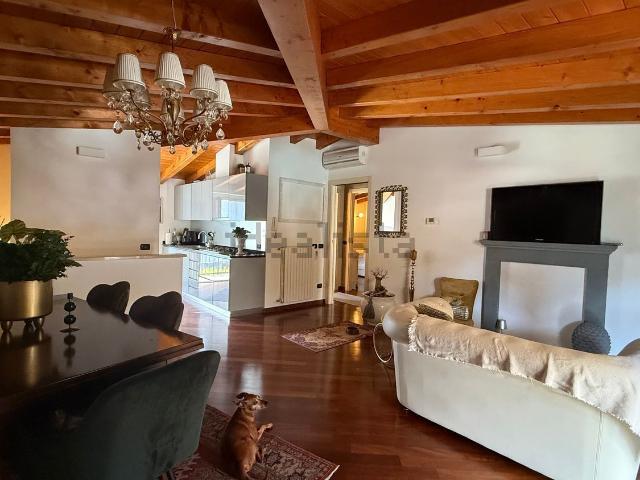 Appartamento in vendita di 110 m² in Via Giuseppe Garibaldi, 12