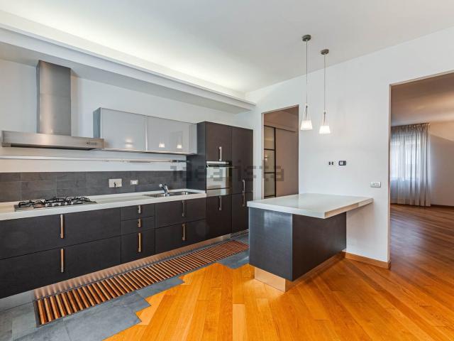 Appartamento in vendita di 110 m² in Via Giuseppe di Vittorio, 2