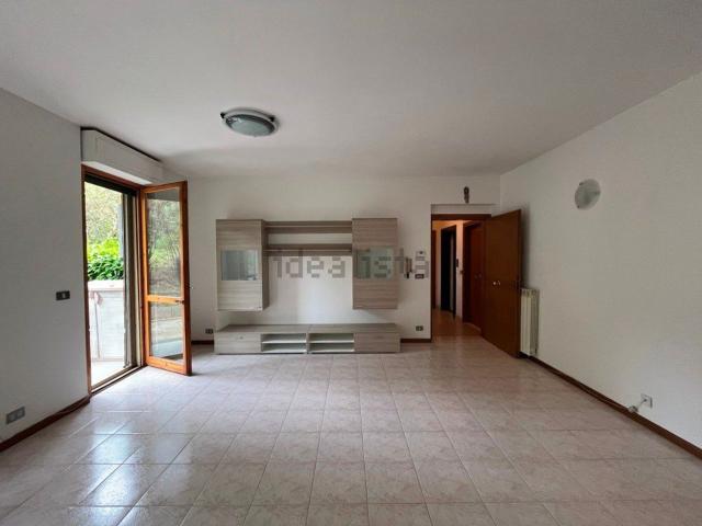 Appartamento in vendita di 110 m² in Via Giuseppe di Vittorio