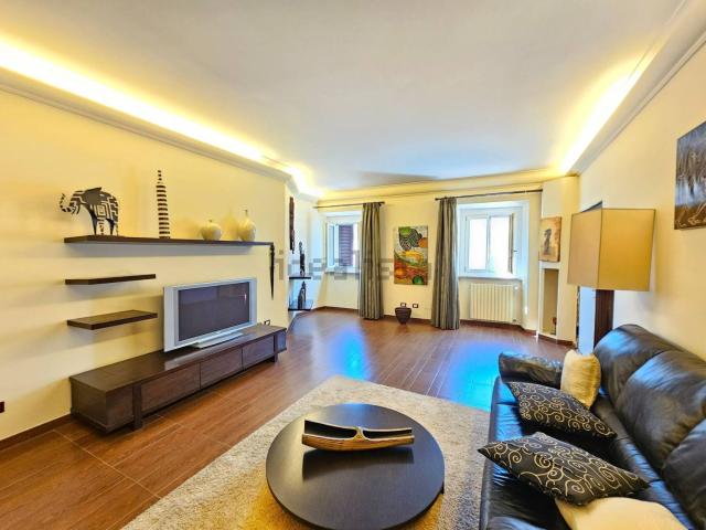 Appartamento in vendita di 110 m² in Via Giuseppe Mazzini