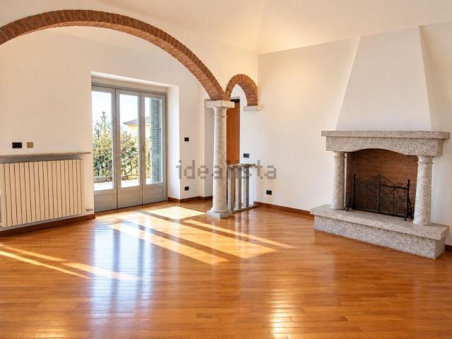 Appartamento in vendita di 110 m² in Via Giuseppe Mazzini, 36