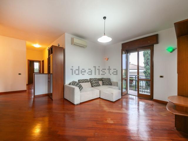 Appartamento in vendita di 110 m² in Via Giuseppe Parini