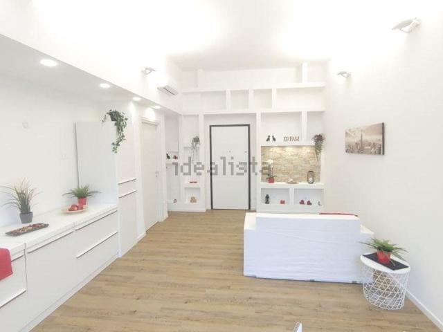 Appartamento in vendita di 110 m² in Via Giacomo Tosi, 4